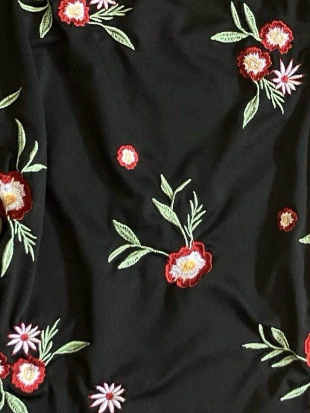 Emery Rose Black Floral Embroidered Cami Tank Top Size Small - Picture 3 of 7